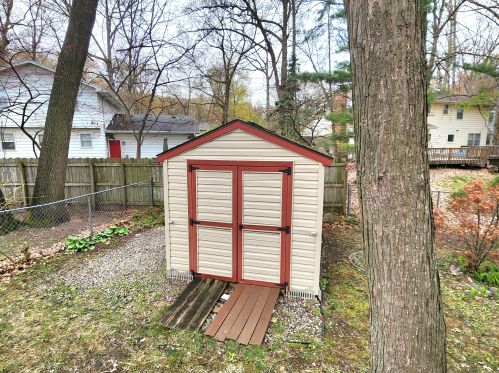 4703 Chalet Ln, Wyoming MI  49519-4912 exterior