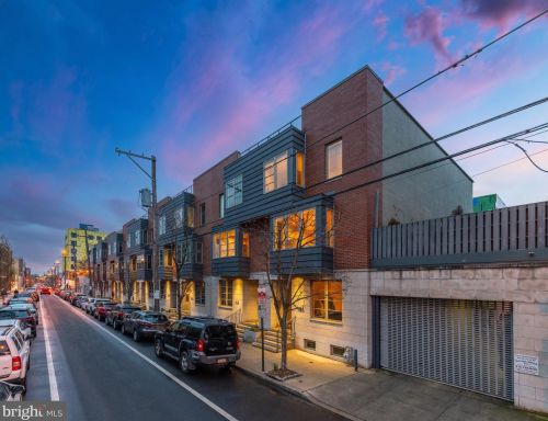 1436 Bainbridge St, Philadelphia PA 19146-1807 exterior