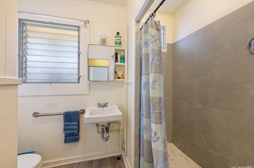 2014 Fern St, Honolulu HI 96826-4140 exterior