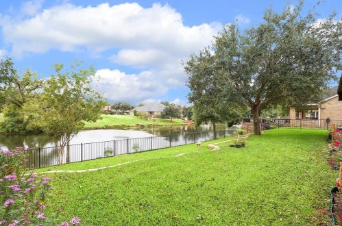 32443 Waterford Crst Ln, Fulshear TX 77441-3003 exterior