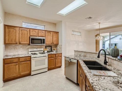 165 Whispering Wind Dr, Georgetown TX 78633-4703 exterior