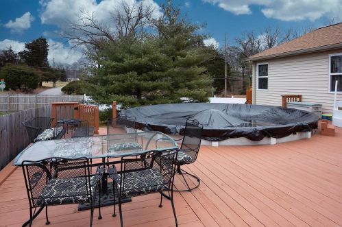 4836 Daltrey Ct, Saint Louis MO 63129-1656 exterior