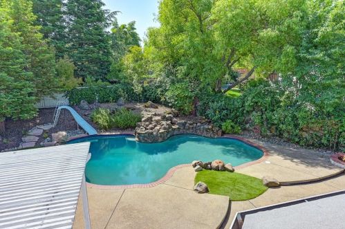 2327 Hartford Ct, Folsom CA 95762-5931 exterior