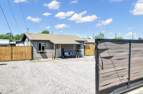 9440 9 Ave, Phoenix AZ 85021-3102 exterior