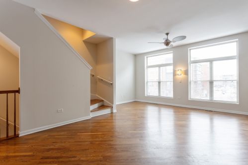 348 Eastgate Pl, Chicago IL  60616-5502 exterior