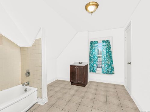 214 Prospect Ave, Mount Vernon NY 10550-2349 exterior