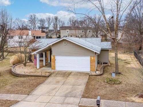 2922 Meramar Dr, Saint Louis MO 63129-5636 exterior