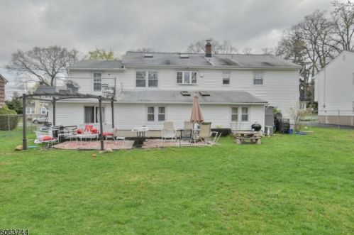 71 Belleview Ave, Kinnelon, NJ 07405-1222