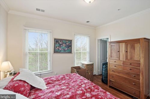 1730 Carpenter Rd, Alexandria VA  22314-6241 exterior