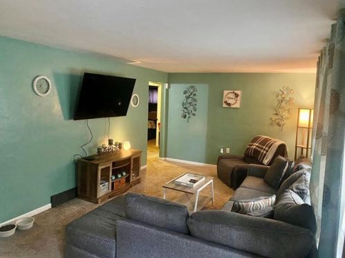 1464 Hollywood St, Pittsburgh PA 15205-3426 exterior