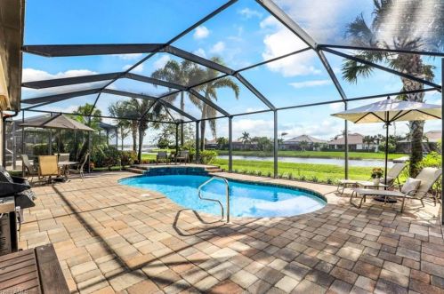 9447 Quarry Dr, Naples FL  34120-5223 exterior