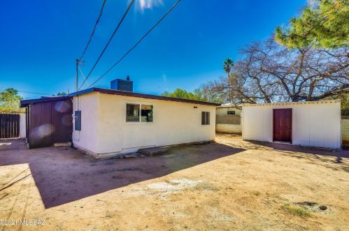 4137 1 St, Tucson AZ 85711-1510 exterior