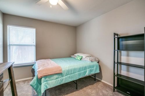 9945 Crystal Vly Way, Dallas TX 75227-5235 exterior