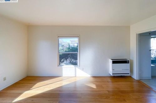 1207 University Ave, Berkeley CA 94702-1708 exterior