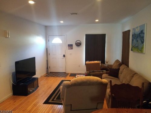 268 Dorer Ave, Industrial Hillside, NJ 07205-1545