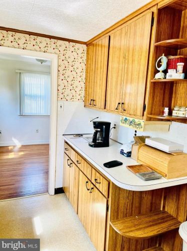 1202 Mulberry St, Chester PA 19015-3046 exterior