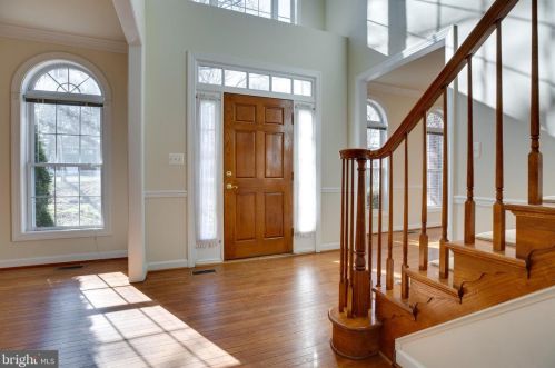 6820 Old Chesterbrook Rd, Mc Lean, VA 22101-4409