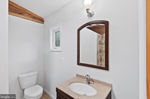 3432 Memorial St, Alexandria VA 22306-1548 exterior