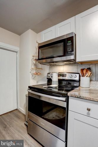 504 Poplar St, Lancaster PA  17603-5235 exterior