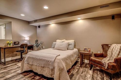 250 Cascade Rd, Pittsburgh PA 15221-4464 exterior