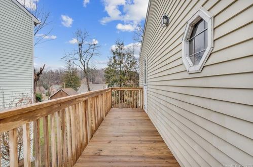 405 Francis St, New Britain CT 06053-3052 exterior