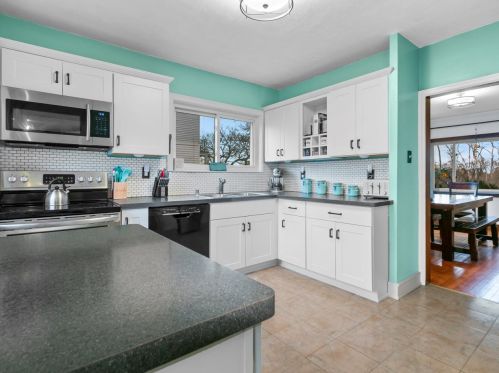 1749 47, Milwaukee WI 53208-1710 exterior