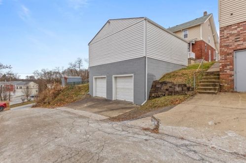 10 Amherst Ave, Pittsburgh PA 15229-1536 exterior