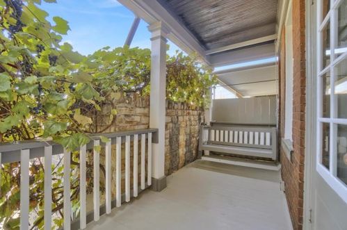 224 Mathilda St, Pittsburgh PA 15224-0021 exterior