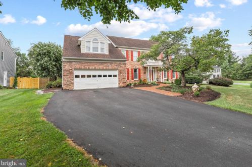 4530 Ashley Ct, Ellicott, MD 21043-6044