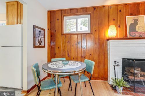 102 Mannakee St, Rockville MD 20850-1914 exterior