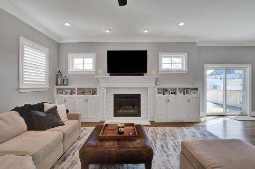 292 Fremont Ave, Elmhurst IL 60126-2200 exterior