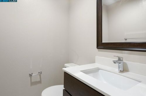 359 Scottsdale Rd, Concord CA 94523-5113 exterior