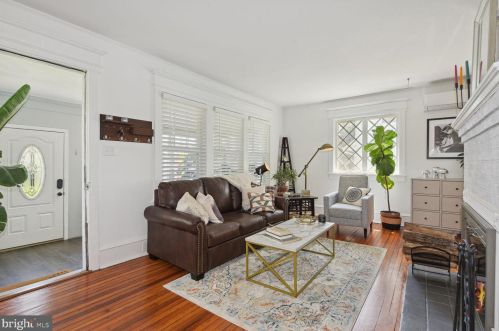 224 Plymouth Pl, Camden NJ  08109-2835 exterior