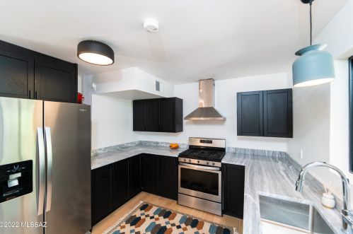 4122 Holmes St, Tucson AZ 85710-3149 exterior