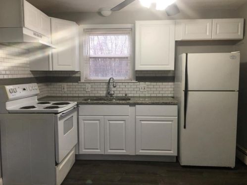 26 Cleveland St, Providence, RI 02904-3523