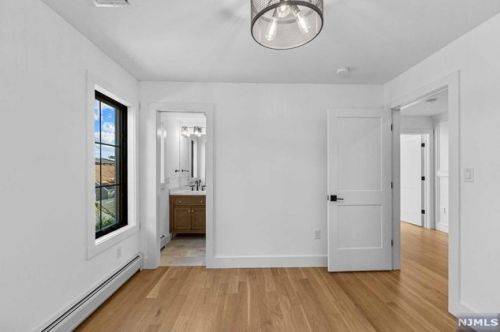 380 Lincoln Ave, Cliffside Park NJ 07010-1822 exterior