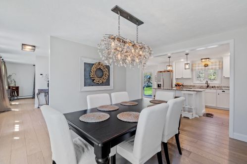 5 Spillway Ln, Concord NH 03301-8303 exterior