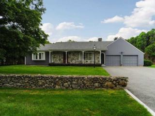 12 Griswold Ave, Bristol, RI 02809-2927