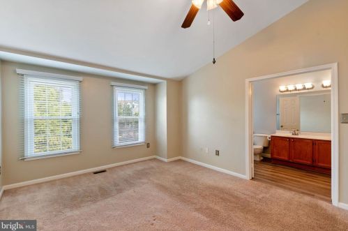 7047 Chesley Search Way, Alexandria VA 22315-4754 exterior