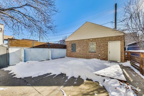 2501 Superior St, Chicago IL 60644-1326 exterior