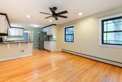 51 Logging Hill Rd, Concord NH  03304-3722 exterior