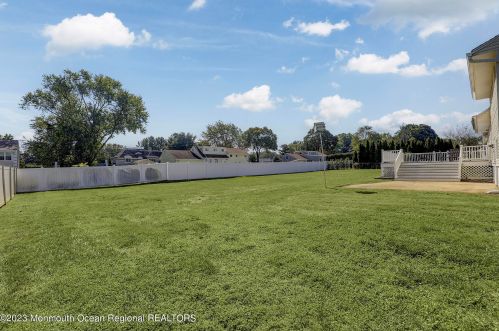 22 Arlene Dr, West Long Branch NJ 07764-1153 exterior