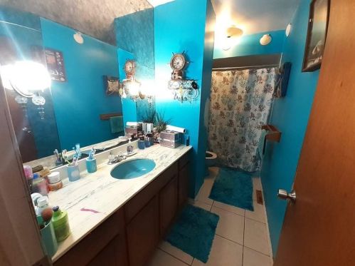 2329 Jackson St, Waukegan IL 60085-7314 exterior