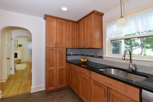 41 4th St, Providence RI 02906-3756 exterior