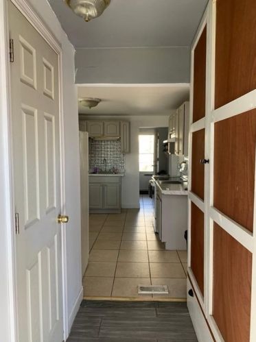 30 Hunter Pl, Springfield MA 01101 exterior