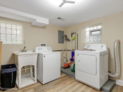 5055 Fletcher St, Chicago IL  60641-5037 exterior