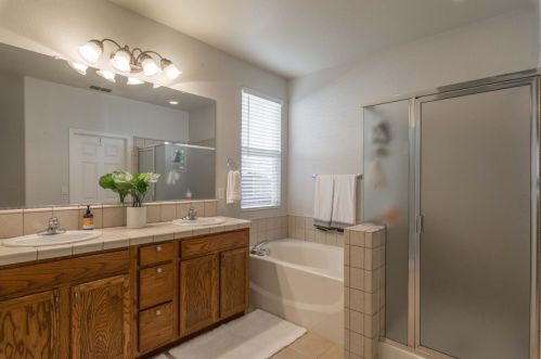 1222 Meredith Way, Folsom CA 95630-7325 exterior