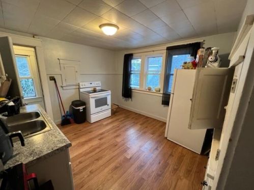 2144 49, Milwaukee WI 53208-1106 exterior