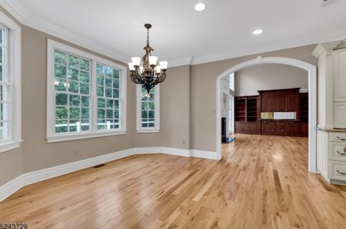 2 Caruso Ct, Bridgewater NJ 08807-2149 exterior