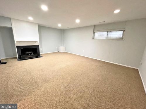 7623 Coddle Hbr Ln, Rockville MD 20854-3253 exterior